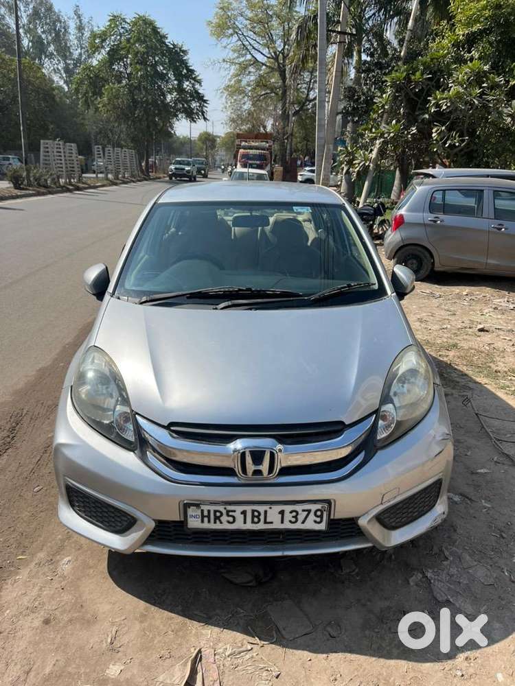 Leady Owner Honda Amaze 2016 Petrol 70000 Km Driven