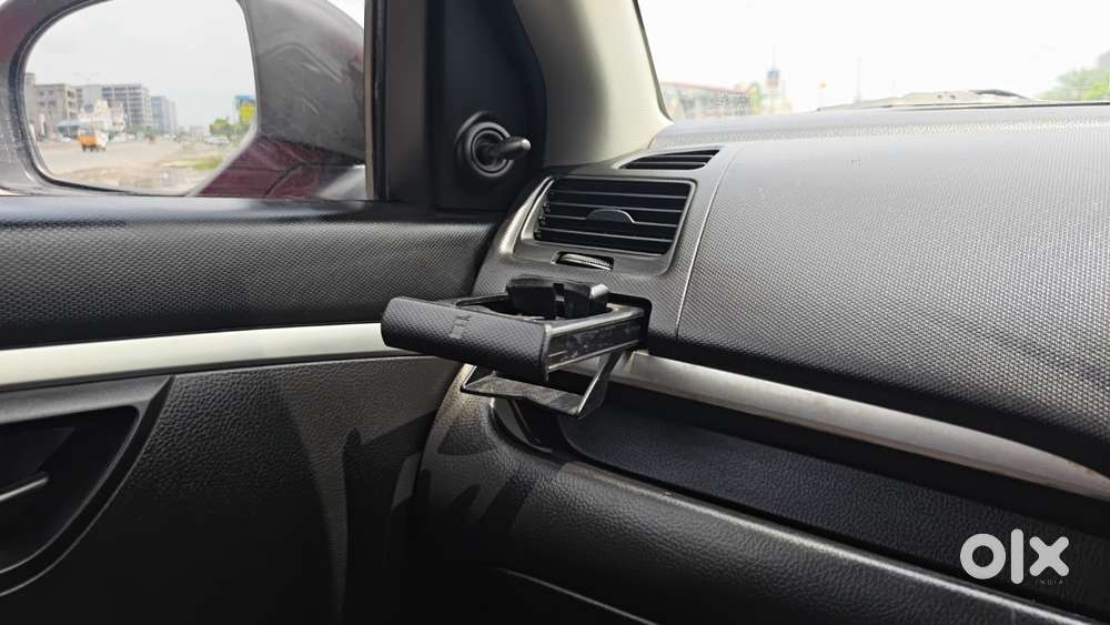Maruti Suzuki Swift Lxi Optional-o, 2017, Petrol