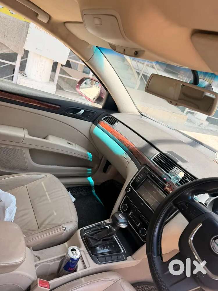 Skoda Superb 2.0 At Dsg. New Condition Car