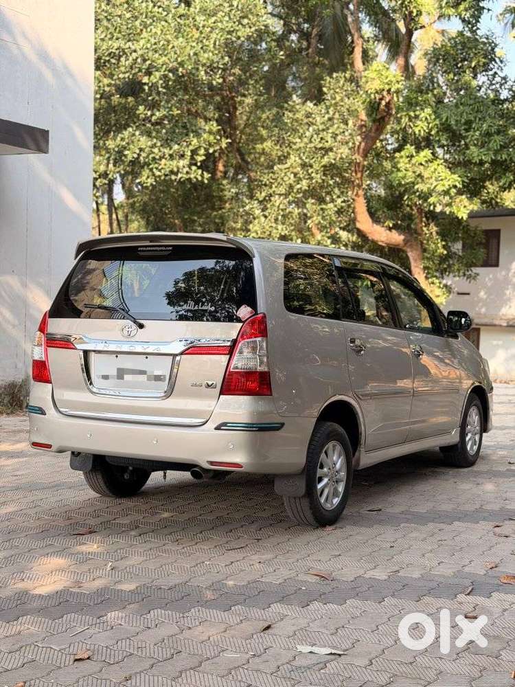 Toyota Innova 2.0 V, 2013, Diesel