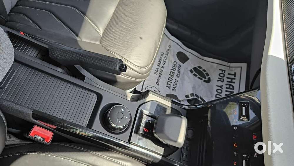 Tata Curvv 2025 Petrol 4700 Km Driven For Sale Showroom Condition