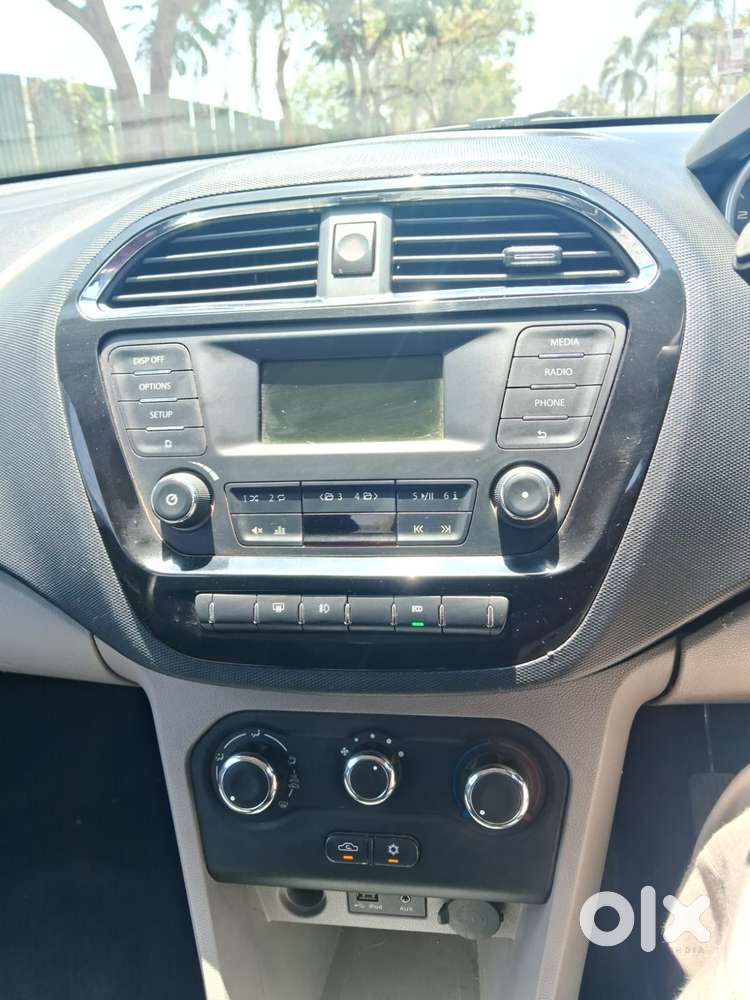 Tata Tiago Xz, 2016, Petrol