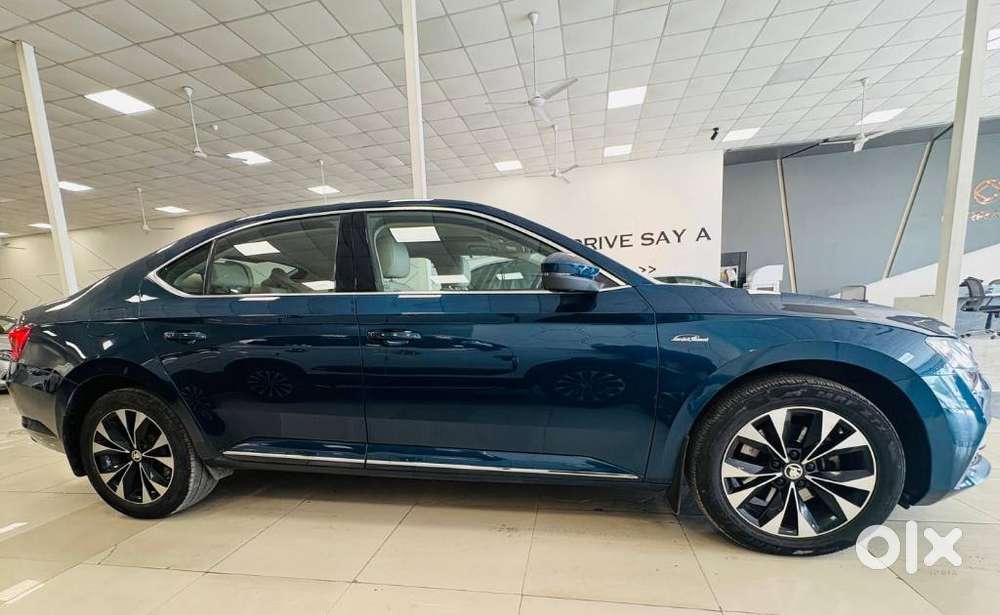 Skoda Superb 2.0 L&k Tsi At, 2021, Petrol