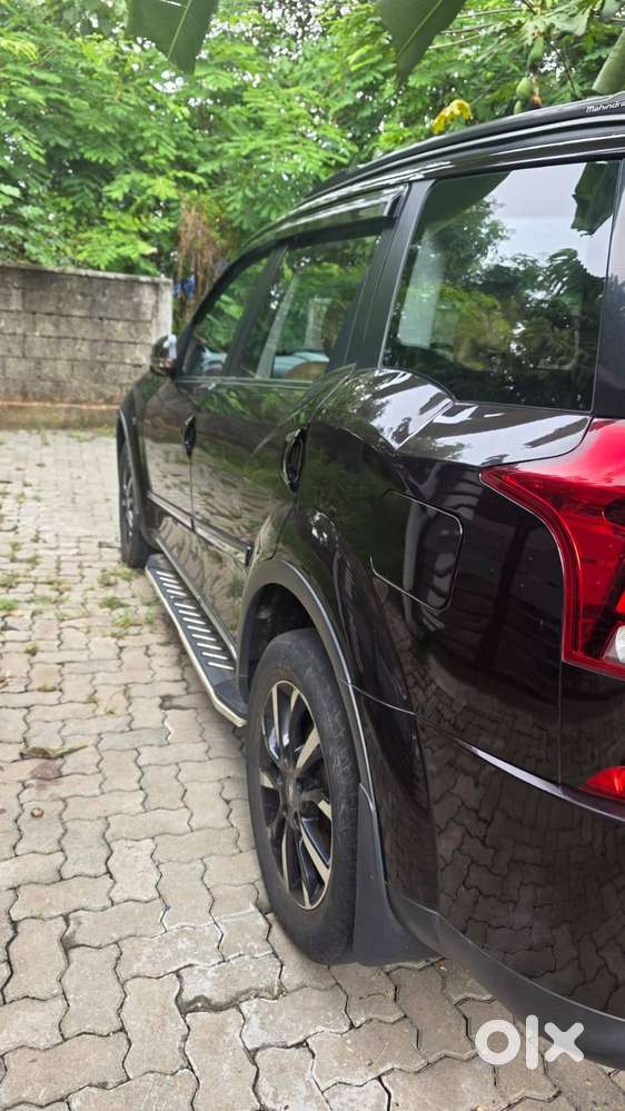 2019 Mahindra Xuv500 W11 At – Top-of-the-line Model  Kochi