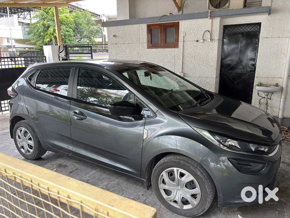 Tata Altoz Diesel Manual 2024 Well Maintained Car With Sunroof