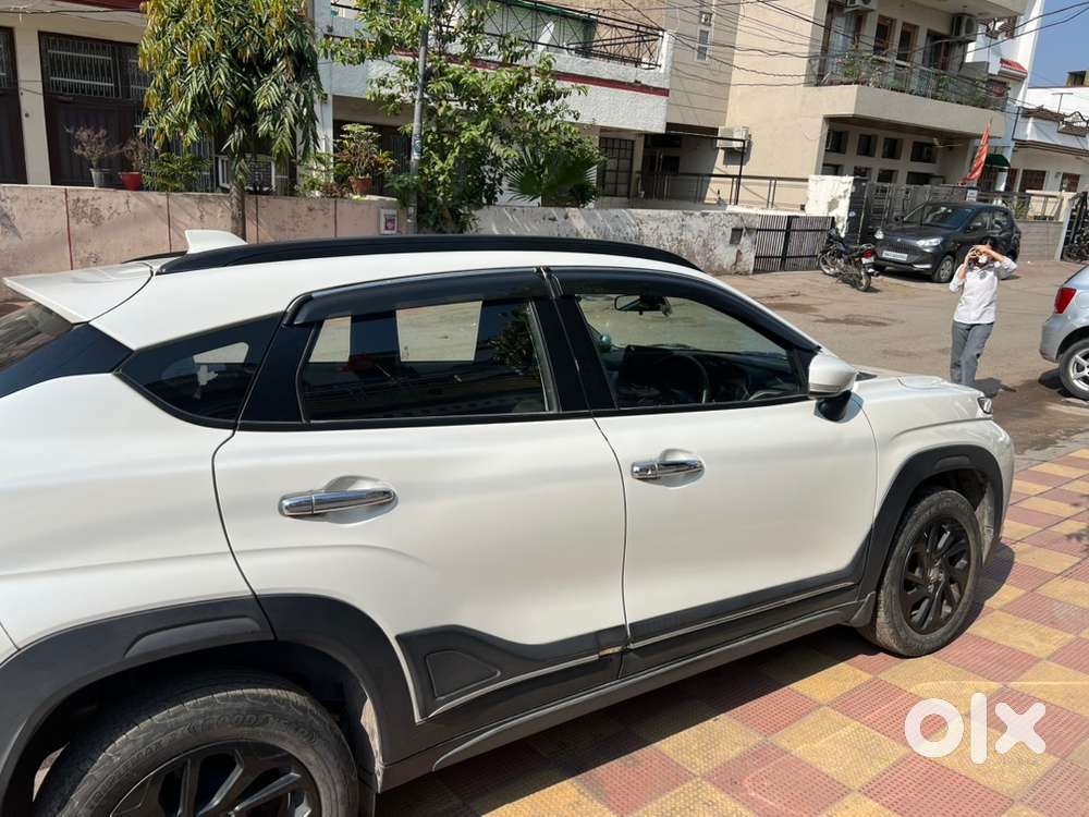 Maruti Suzuki Fronx Petrol 2024