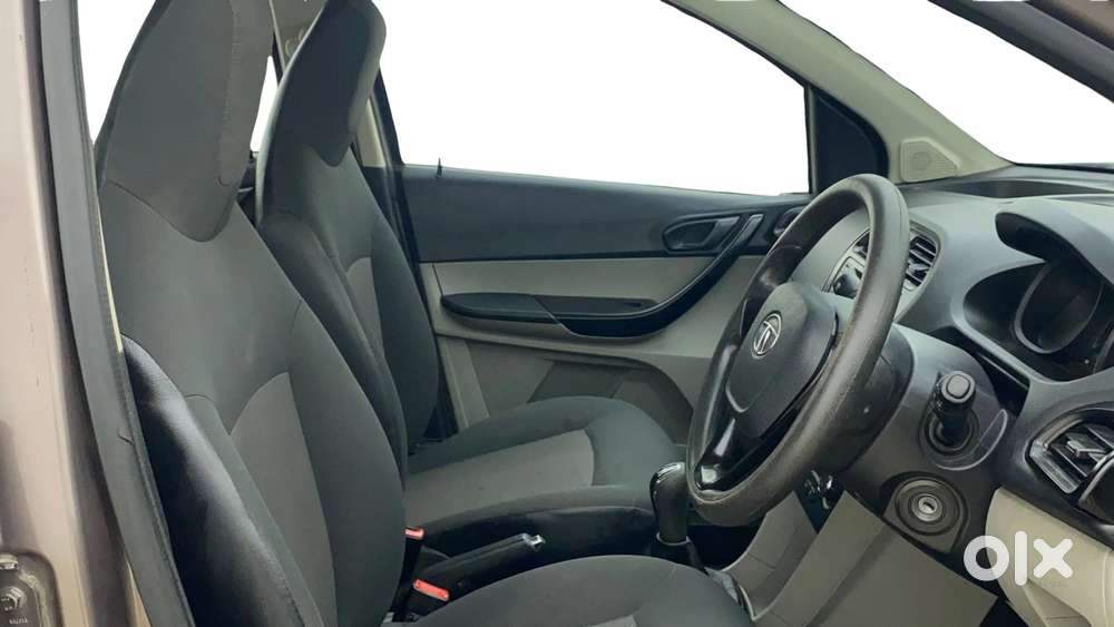 Tata Tiago 1.2 Revotron Xt, 2017, Petrol