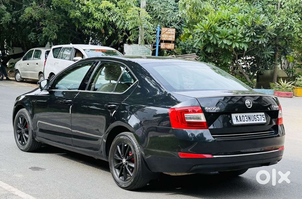 Skoda Octavia Elegance 1.8 Tsi At, 2014, Petrol