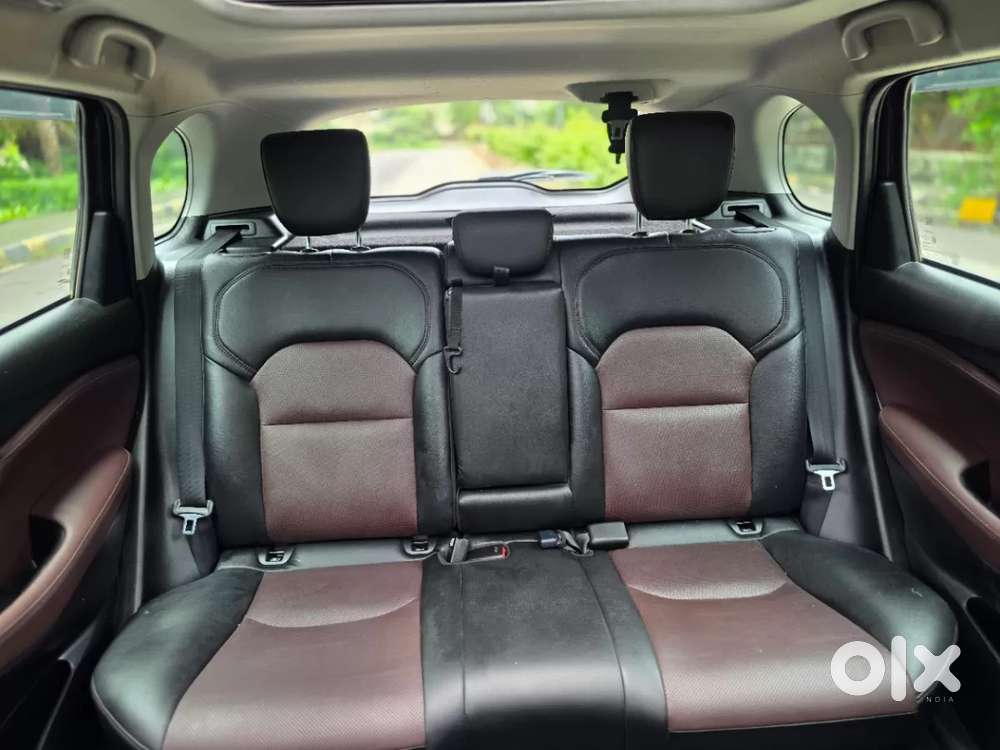 Maruti Suzuki Grand Vitara 1.5 Alpha Smart Hybrid At, 2023, Petrol
