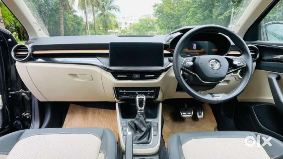 Skoda Slavia 1.5 Tsi Style At, 2024, Petrol