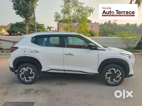 Nissan Magnite 1.0 Xv Turbo Cvt, 2022, Petrol