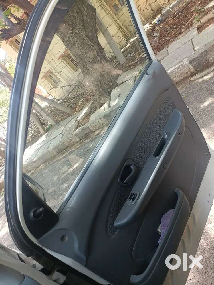 Doctor Using Car Neet Condition Ac Warking