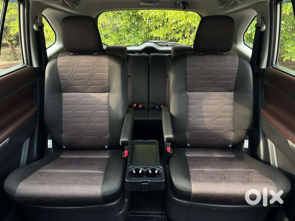 Toyota Innova Hycross 2.0 Vx (o) Hybrid 7 Str, 2026, Cng & Hybrids