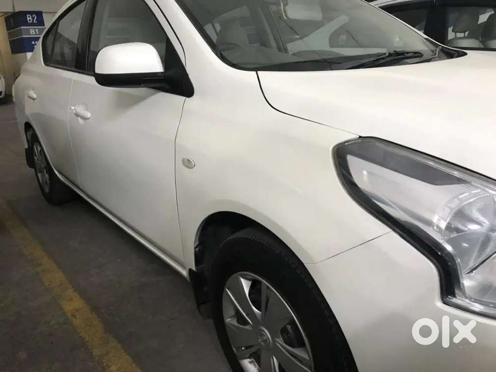 Nissan Sunny 2015