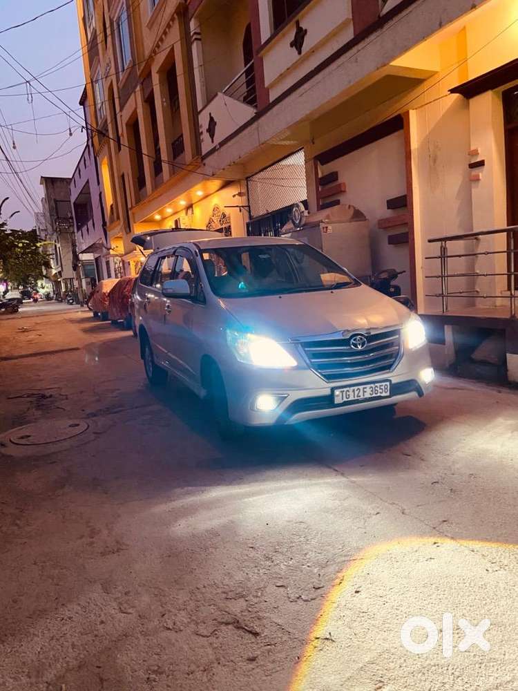Toyota Innova 2015 Diesel Well Maintained