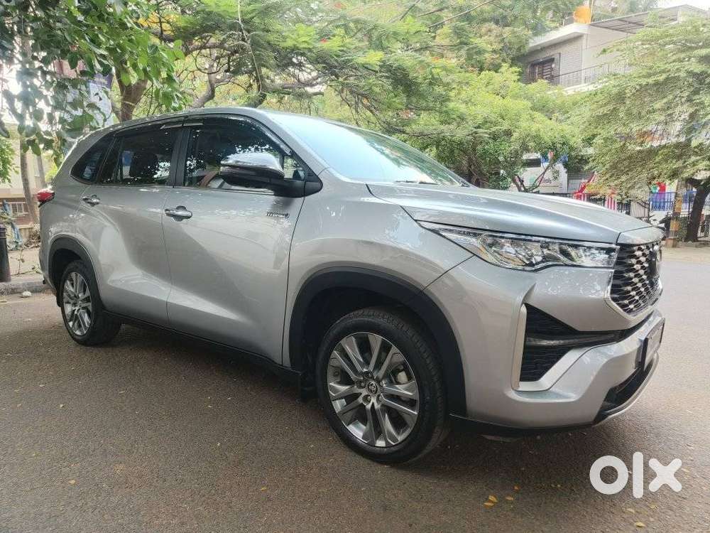 Toyota Innova Hycross 2.0 Zx Hybrid 7 Str, 2024, Petrol