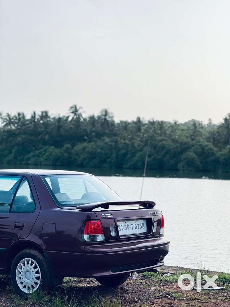 Maruti Suzuki Esteem 2010 Petrol Well Maintained