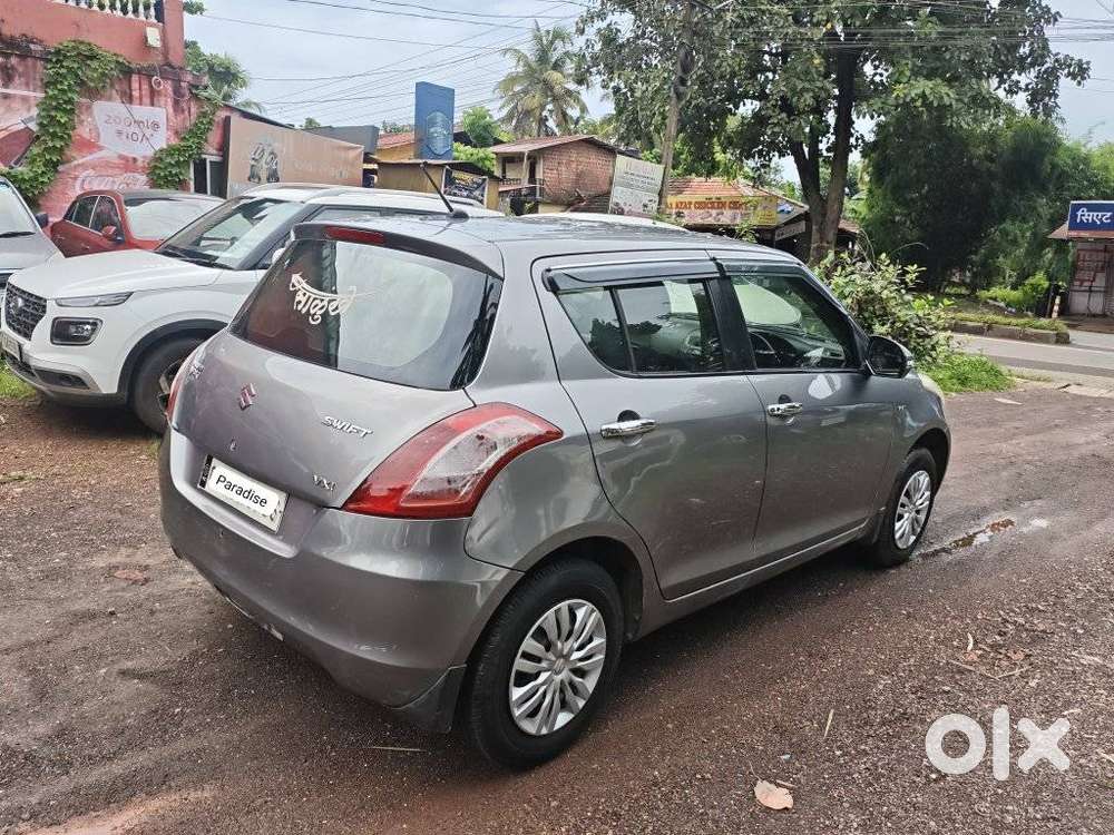 Maruti Suzuki Swift Vxi + Manual, 2017, Petrol