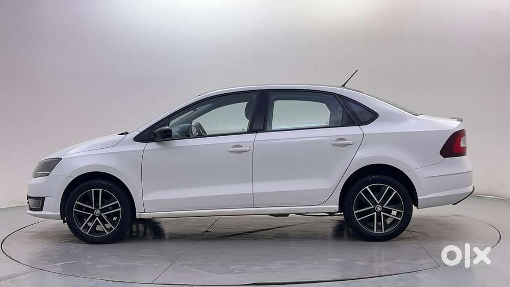 Skoda Rapid 1.6 Mpi At Style, 2017, Petrol