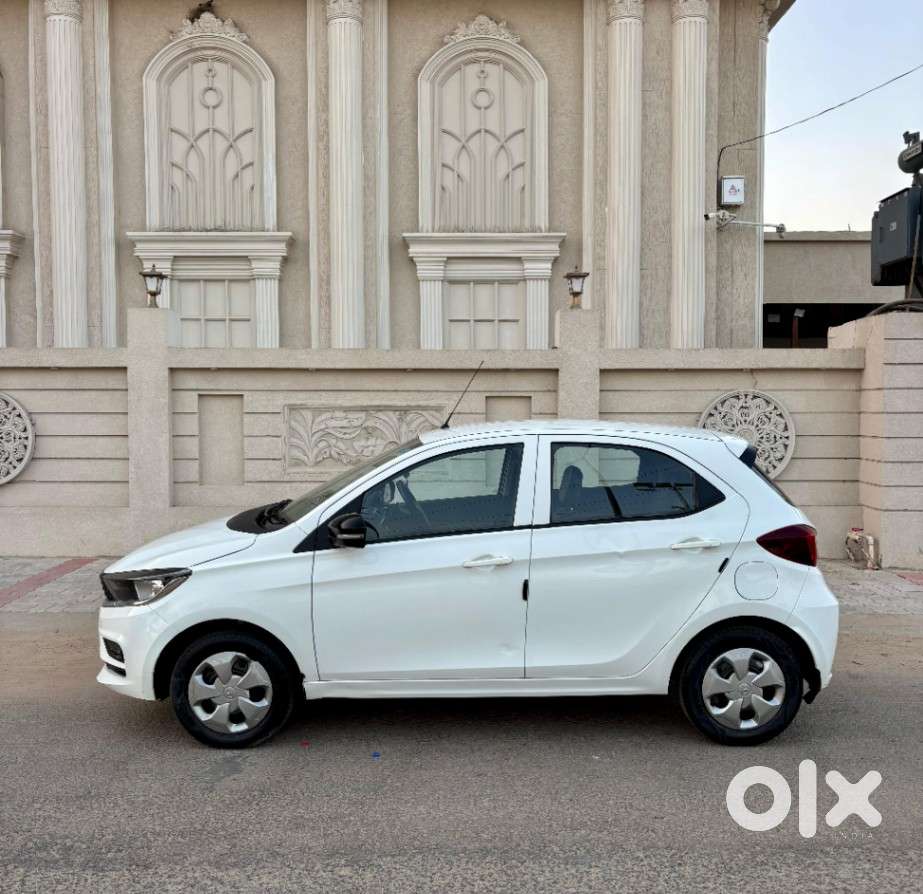 Tata Tiago 1.2 Revotron Xt (o), 2021, Petrol