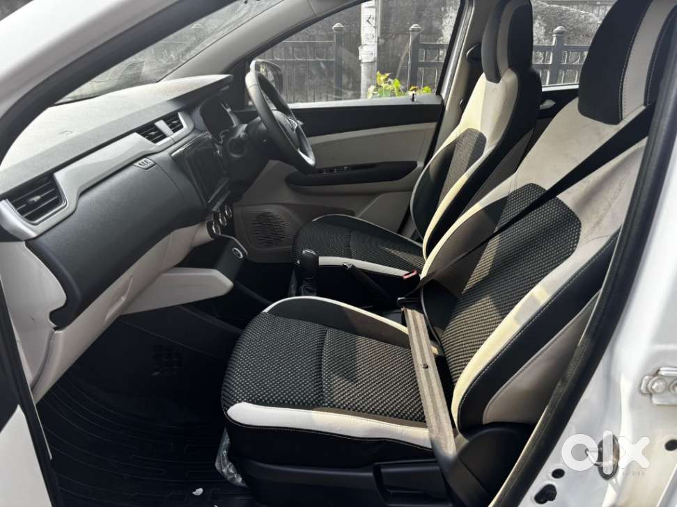 Renault Triber Rxz, 2020, Petrol