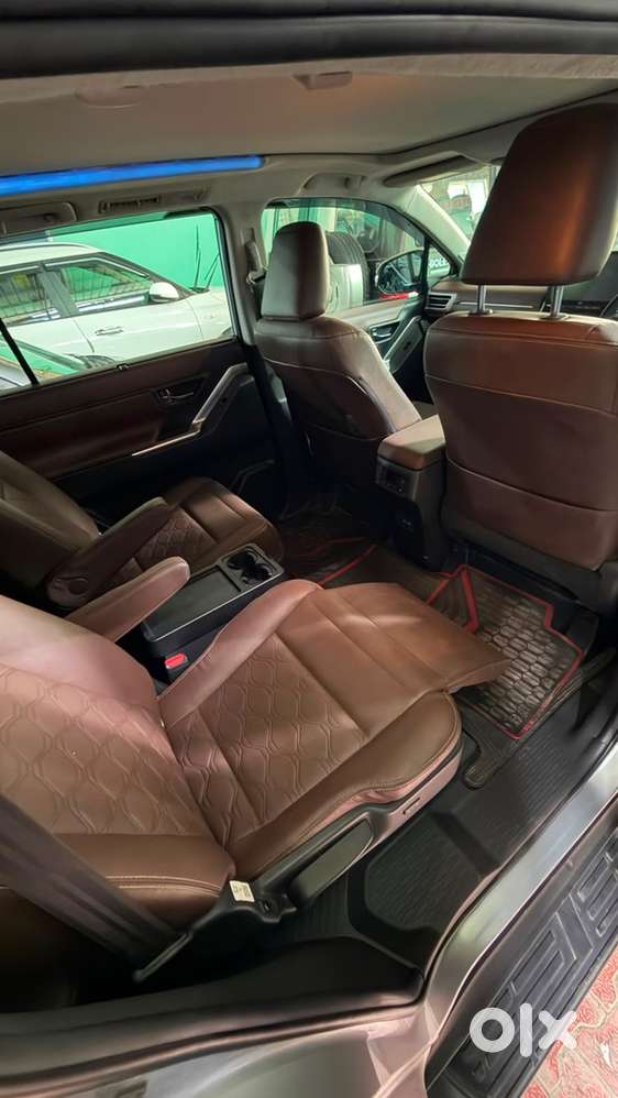 Toyota Innova Hycross Petrol 2024