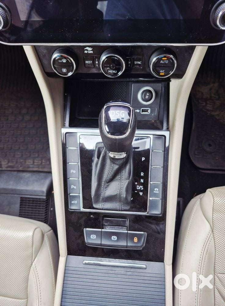 Skoda Superb 1.8 Elegance Tsi At, 2018, Petrol