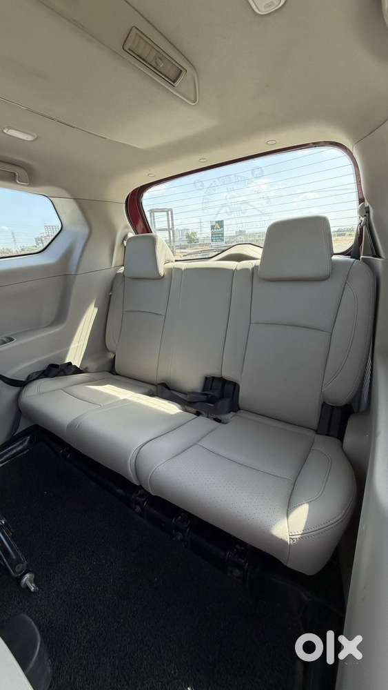 Mahindra Marazzo M8, 2019, Diesel