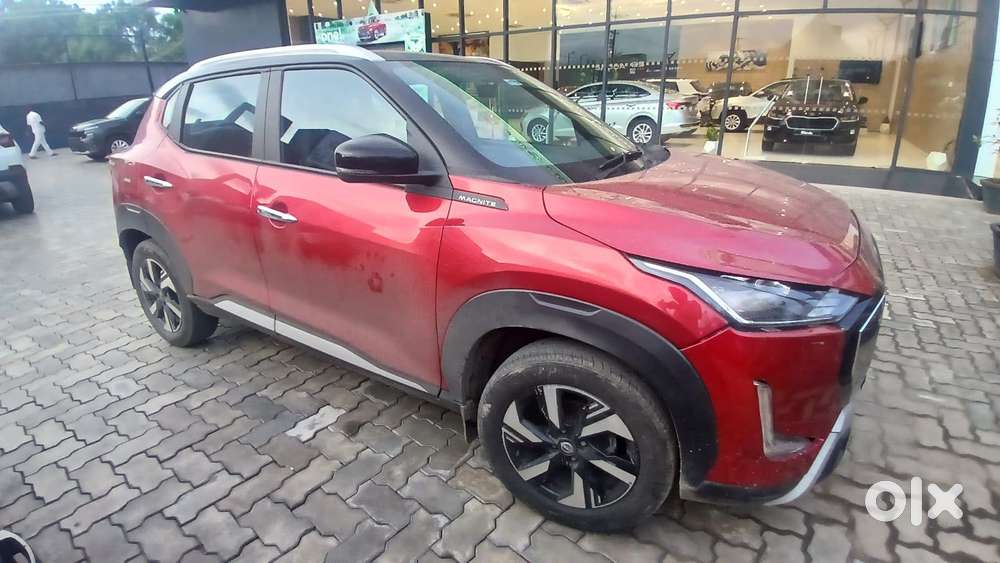Nissan Magnite N-connecta B4d 1.0 Amt Cng, 2025, Petrol