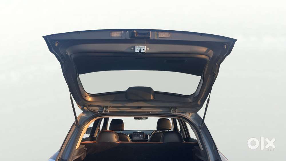 Hyundai Venue 1.2 S (o), 2022, Petrol