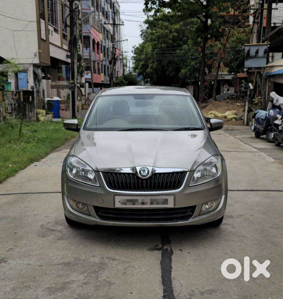 Skoda Rapid 1.6 Mpi Ambition, 2012, Petrol