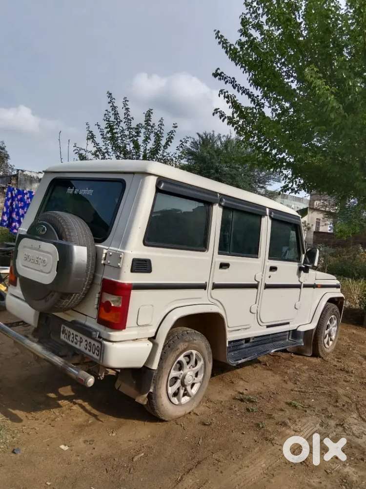 महिंद्रा बोलेरो