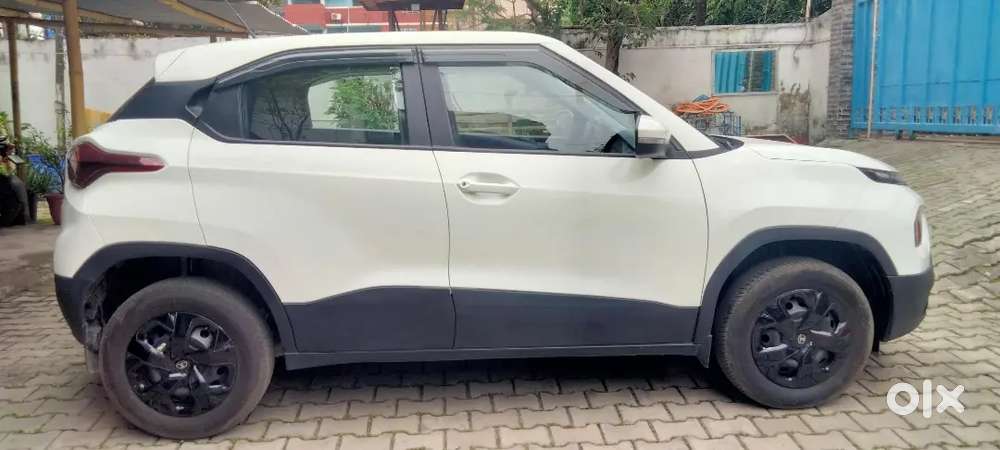 Tata Punch 2025 Petrol 1900 Km Driven