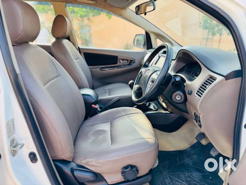 Toyota Innova 2.5 Vx 8 Str, 2015, Diesel