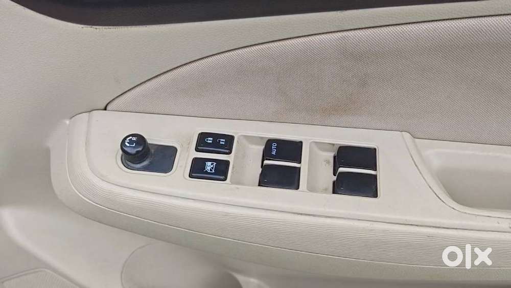 Maruti Suzuki Swift Dzire Vxi(o) Amt, 2019, Petrol