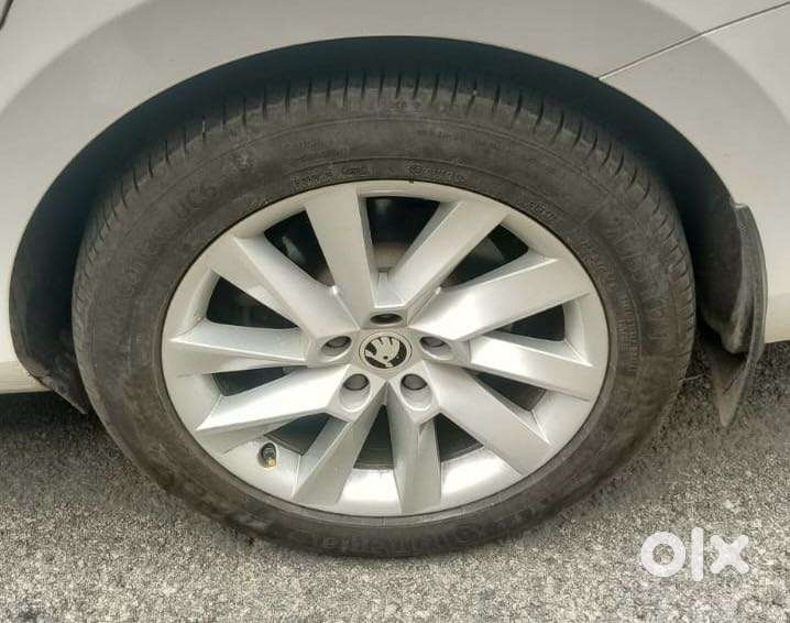 Skoda Superb Lk 1.8 Tsi At, 2019, Petrol