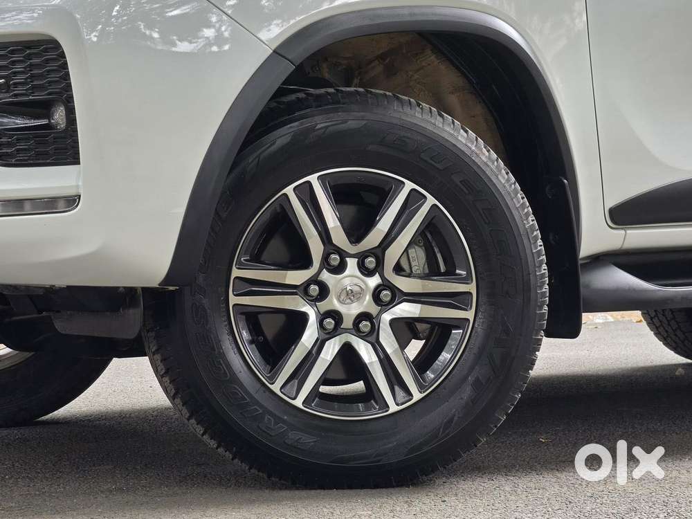 Toyota Fortuner 4x2 At 2.7 Petrol, 2025, Petrol