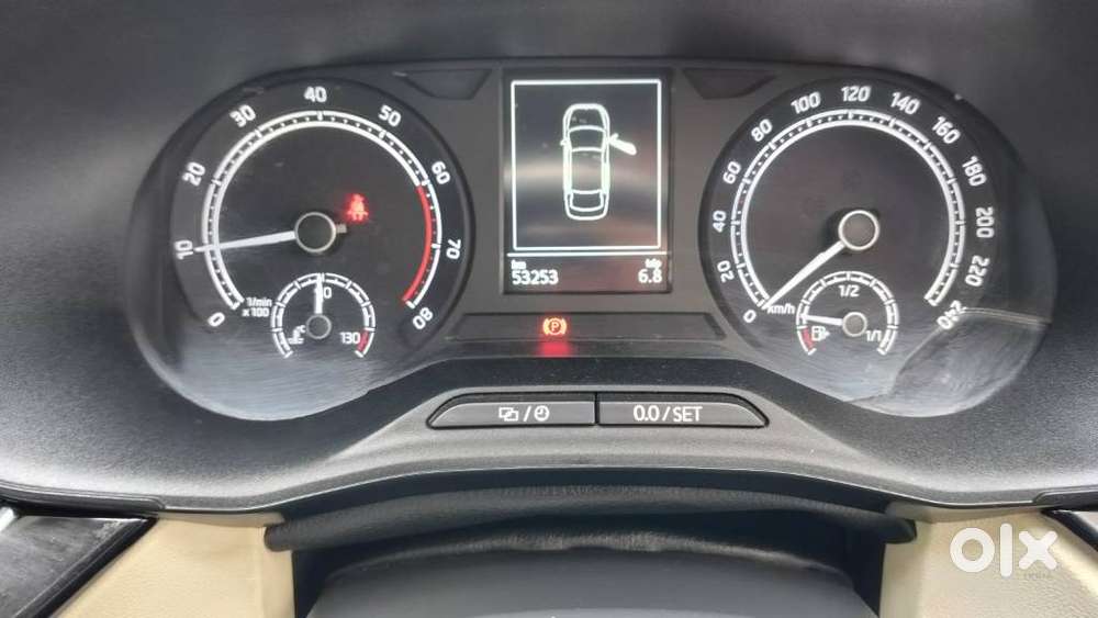 Skoda Slavia 1.0 Ambition Tsi, 2022, Petrol