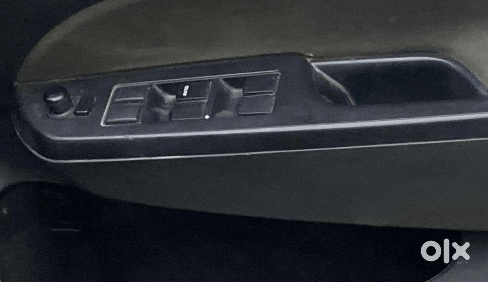 Maruti Suzuki Swift Vxi, 2015, Petrol