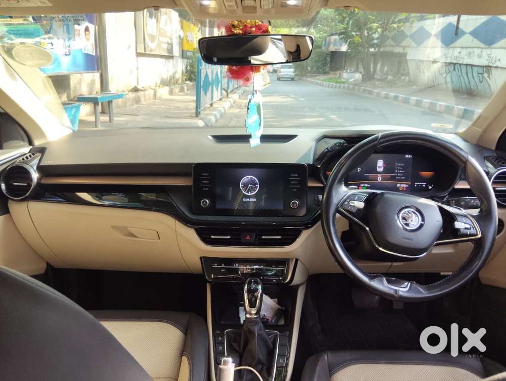 Skoda Slavia Style 1.0l Tsi At, 2022, Petrol