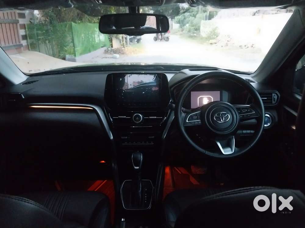 Toyota Urban Cruiser Hyryder 1.5 V Hybrid, 2023, Petrol