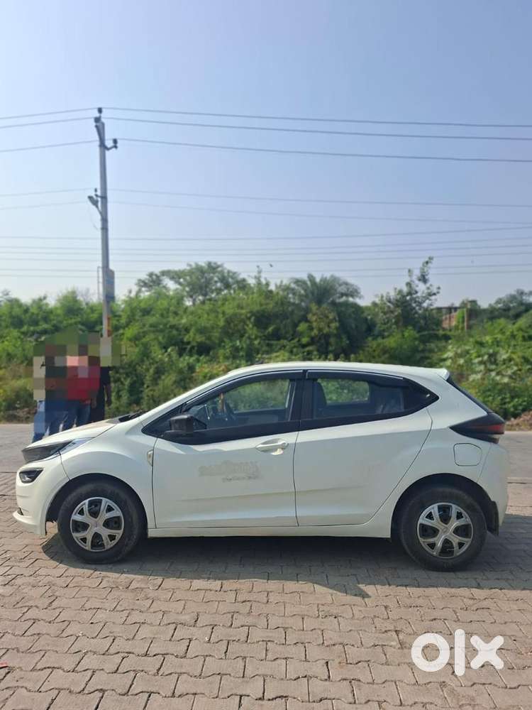 Tata Altroz 1.2 Xe 2021 Car