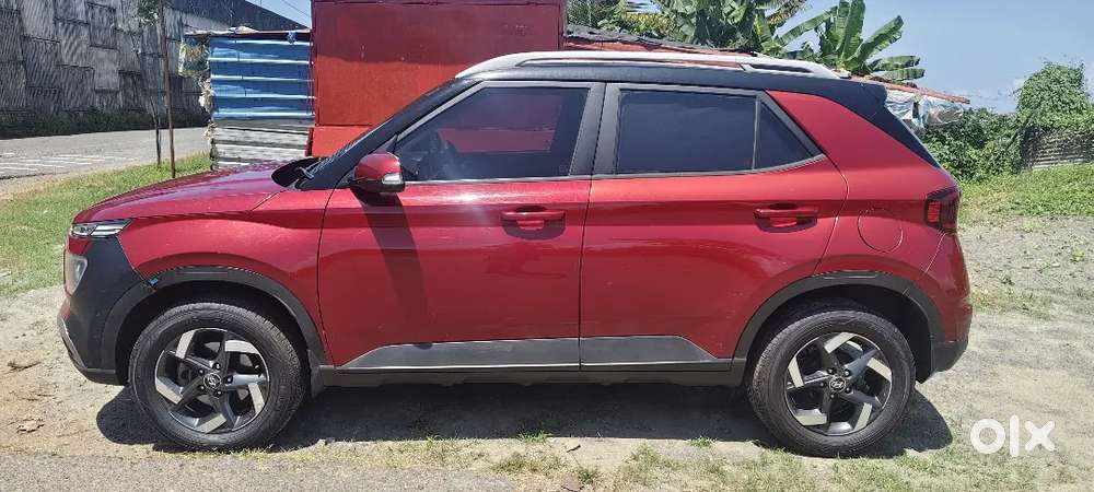 Hyundai Venue Petrol Mt 2019