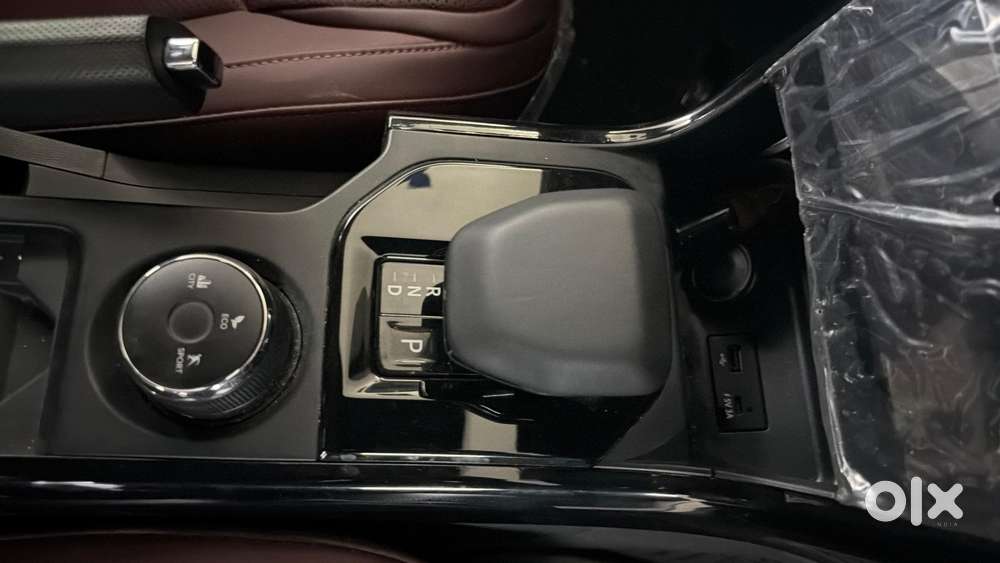 Tata Curvv Pure Plus S 1.2 Revotron Petrol 7dca, 2025, Petrol
