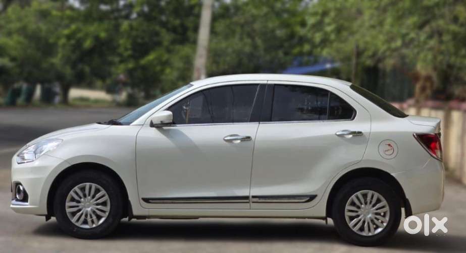 Maruti Suzuki Dzire 1.2 Vxi, 2022, Petrol