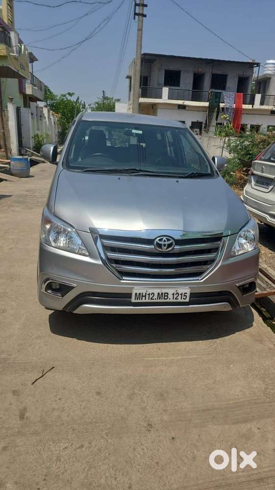 Toyota Inova (2015)2.5v