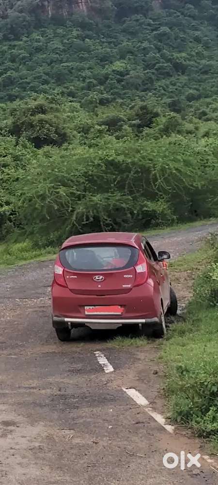 Hyundai Eon Magna 2013