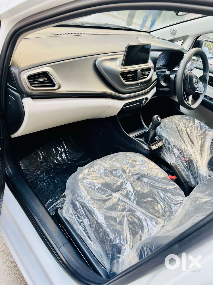 Tata Altroz 1.2 Xt, 2026, Petrol