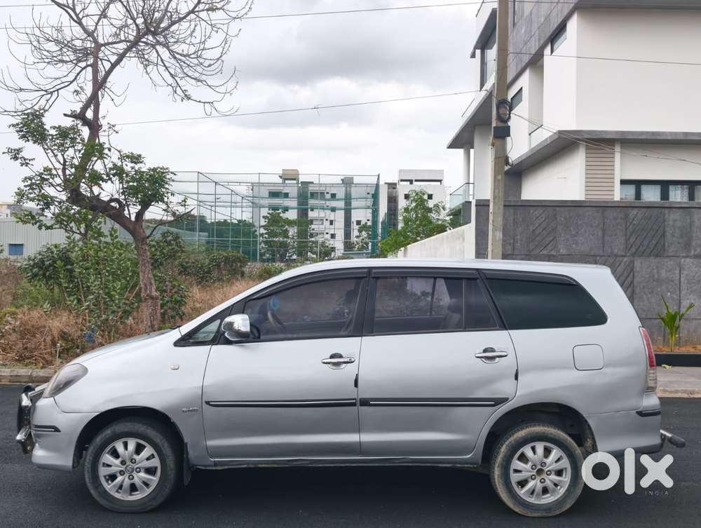 Toyota Innova 2.5 Ev Ps 8 Str Bs-iii, 2009, Diesel