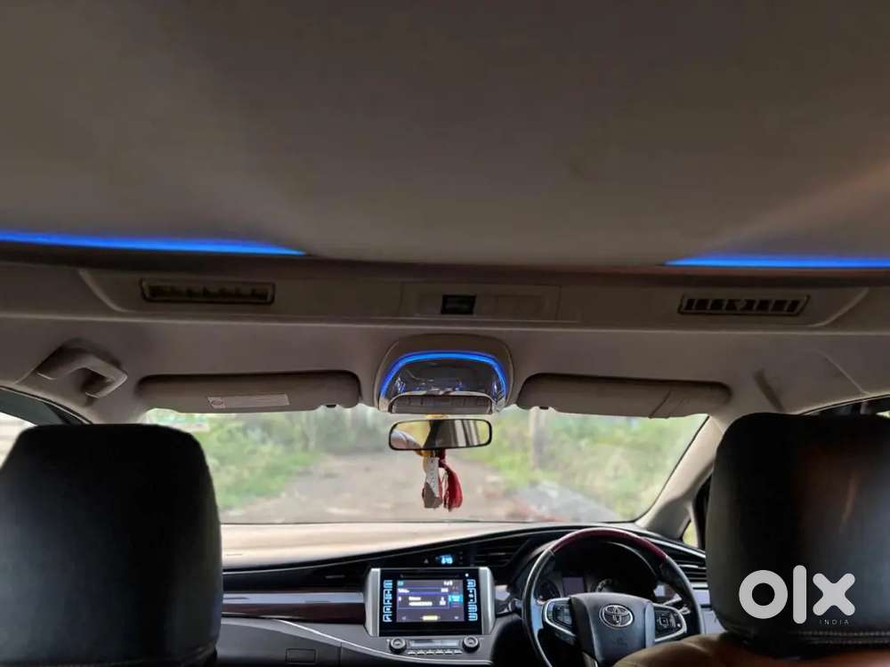 Toyota Innova Crysta 2017 Variant